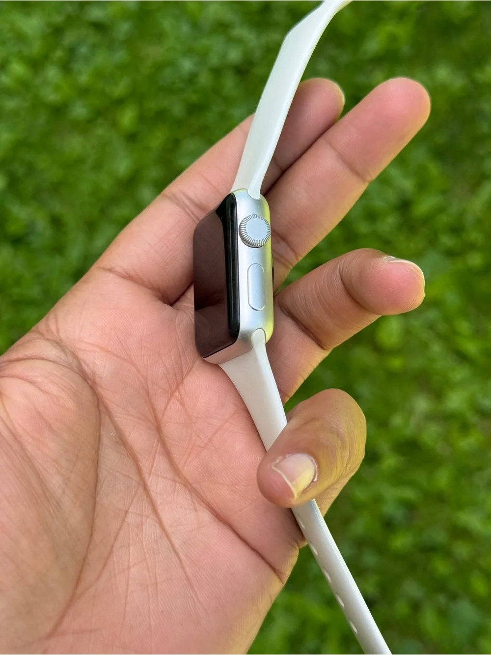 Apple Watch Series 3 (GPS) 38mm Aluminum Case with White Sport Band Watch
